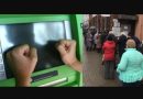 Такого в Криму ще не було! Місцеві вже вигребли всю готівку з банкоматів, на заправках кілометрові черги. Відео фото.