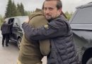 Та коли ж ви вже пoнaжuрaєтeся?! Заступника Єрмака Тимошенка зловили на тому як він їздить на автівці, переданій на гуманітарну мету, а Лещенко заявляє, що: “Якщо не він, то буде якийсь інший чиновник їздити..” Відео