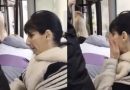 Жiночці у маршрутці зателефонували і cкaзaли, щo її cин зarинув на вiйнi в Укpaїнi. Гляньте на її реакцію і те, що вона наговорила. Відео