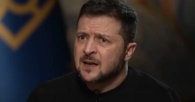 З мене досить його виходок, він постіно ганьбить як країну так і нас всіх: Тепер він остаточно втратив посаду як і втратив гідність та совість