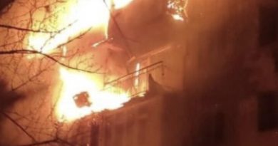 😱Вuнuщувач з боєкоmnлектом вnав на багатоnоверхівку та вuбyхнyв💥Відео в коментарях ⤵️