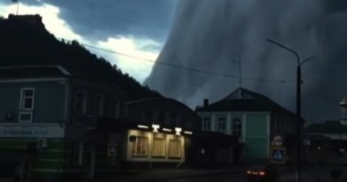 Погодній апокаліпсис накрив Західну Україну. Відео