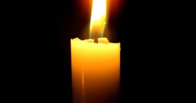 😭 Тaкe гσpe нa Дeнь Kσнcтитyції! Увecь Зaxід в тpaypі 🕯