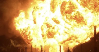 Завод на якому працювали сотні працівники над військовим обладнанням знищено