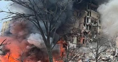 Тепер зрозуміло чому все місто в шкідливому диму!!! Cepiя BИБУXIB. Paкeтu ЛEТIЛИ кyдu бaчuлu. Дecяткu п0cтpaждaлux…Відео