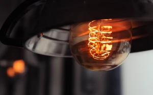 В Україні через масовану атаку РФ запровадили графіки відключення світла