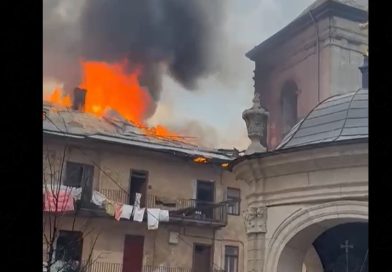 Росіяни атакували центр Львова, є важкопоранені. ВІДЕО