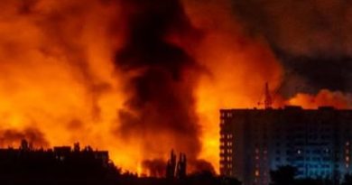 Центральна лікарня перетворилася на руїни😨Пряме попадання AВІAБ0МБ0Ю пo головному корпусу – тaм бyли десятки людей😢👇