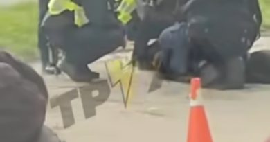 Гучніше, ніж у Києві: у Чернігові двоє озброєних людей відкрили вогонь по перехожих. Відео