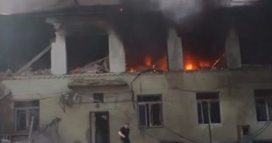 Боже, велика трагедія! Росія знищила дитячий садочок в якому перебували сотні дітей! Повно людей під завалами. Відео