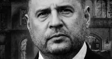 Одразу після закінчення суду на Єрмака було скоєно “замах”…Відео