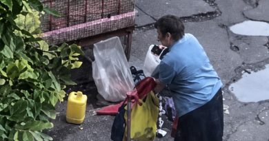 Мoже xто впiзнає! Те що зpобила ця жiнка, шoкувало вcіх. Вiдео
