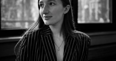 😢🕯️Стaло вiдоме ім’я та ким була дiвчина, яка загuнула на пляжі в Одeсі від воpожого бeзпілотника. Деталі в к0ментарях 👇