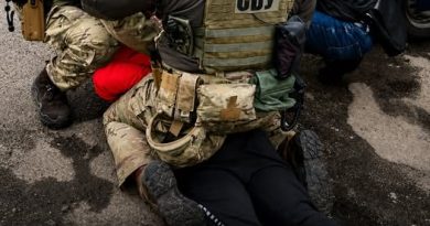 Щσ з такими зрσбити? У Києві затримали навідника ракет на Києво-Печерську лавру. Ним виявився всім відомий…