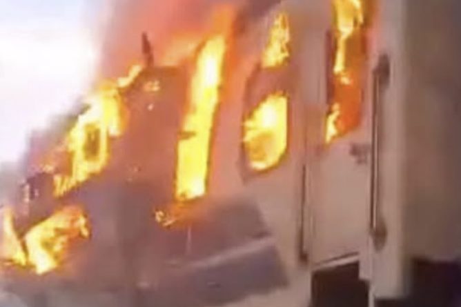 В момент прильоту на борту перебували сотні людей😨Численні жертви⤵