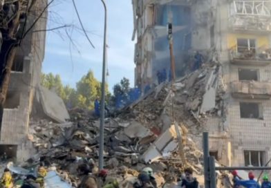 Будинку фактично немає: Ворог завдав удару по багатоповерхівцуі в обласному центрі. Відео