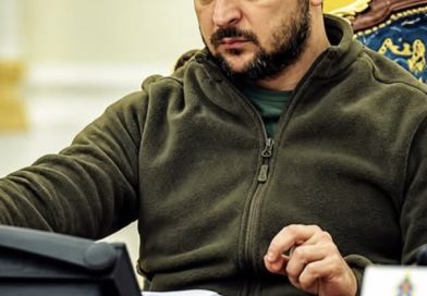Таки ПІДПИСАВ!  Зеленський наважився на важливий крок і вже поставив підпис