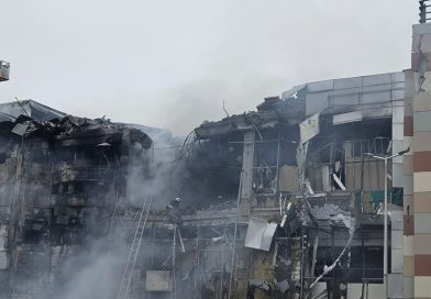 РФ вгатила по найбільшому обласному ТРЦ : всередині було багато людей (чутливі фото)