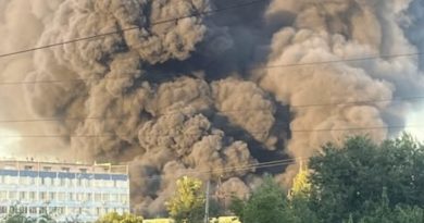 Четвер закінчується великою бідою: Через приліт по центральній частині міста загинули десятки людей. Відео