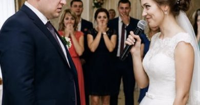 У день весілля мій майбутній чоловік просто біля вівтаря прошепотів мені на вухо: “Твоя сім’я збанкрутувала, навіщо ти мені потрібна без грошей?”; Він чекав, що я зламаюся, але натомість я взяла мікрофон і сказала те, від чого всі були в жаху