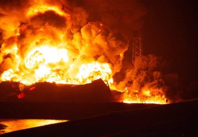 Вибухнуло найбільше СХОВИЩЕ ГАЗУ і НАФТИ РФ! ЗНОСИТЬ МІСТА й заводи зі зброєю