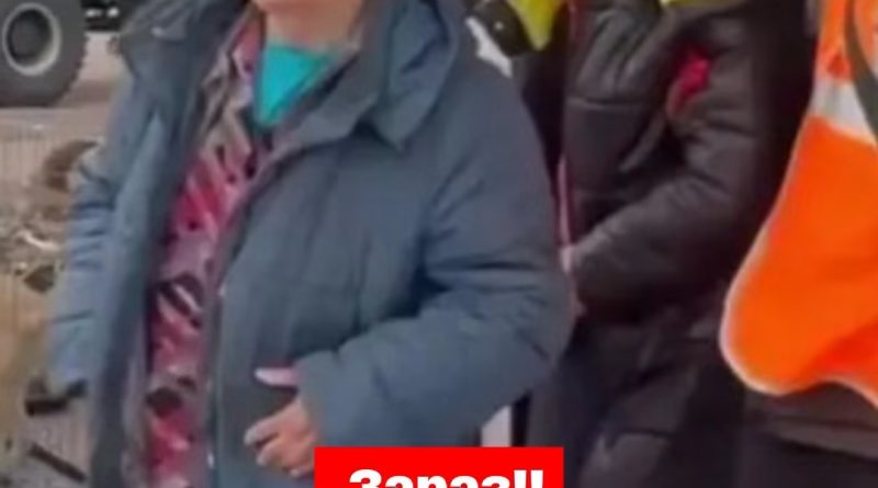 Ocтaнній літaк із житeлями тимчacово окyповaниx Oлeшків пpибyв до Білоpycі — пepші подpобиці