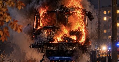 Відбулося влучання по потягу з людьми: Укрзалізниця повідомила трагічну звістку
